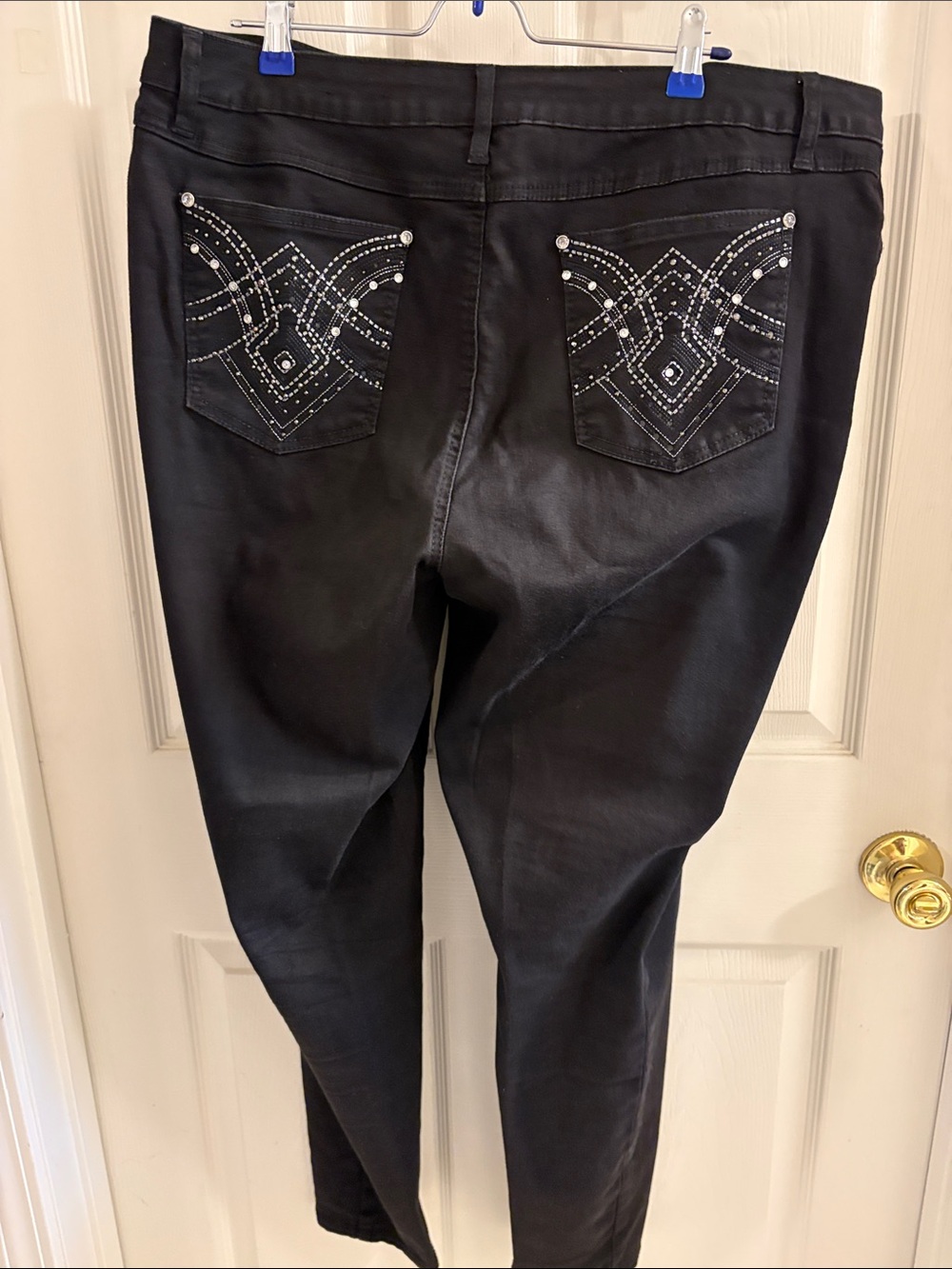 Women's Black Skinny Jeans with Embellished Back Pockets